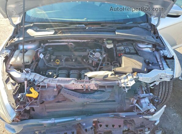 1FADP3N29HL287198 2017 FORD FOCUS Silver Vista interior trasera