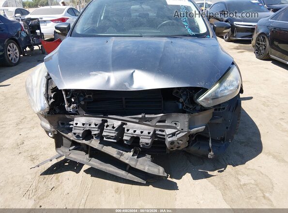 1FADP3N29JL303986 2018 FORD FOCUS Gray Widok z przodu