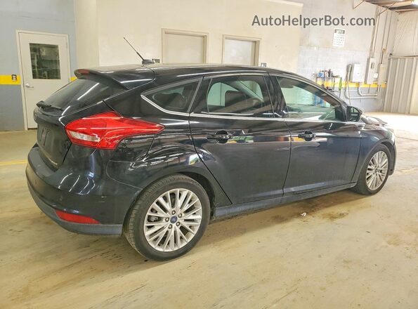 1FADP3N2XHL233800 2017 FORD FOCUS Черный Задняя правая четверть