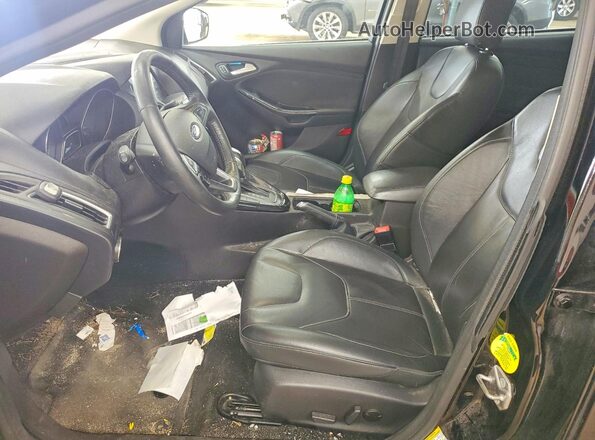 1FADP3N2XHL233800 2017 FORD FOCUS Черный Вид салона спереди