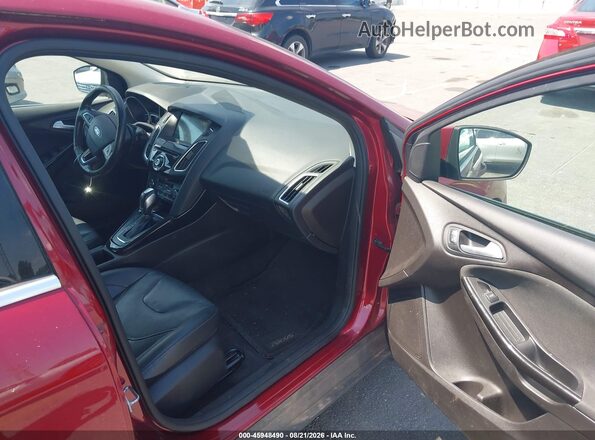 1FADP3N2XHL267073 2017 FORD FOCUS Red წინა სალონის ხედი
