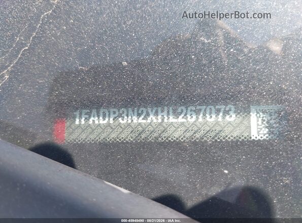 1FADP3N2XHL267073 2017 FORD FOCUS Red ძრავის განყოფილების ხედი