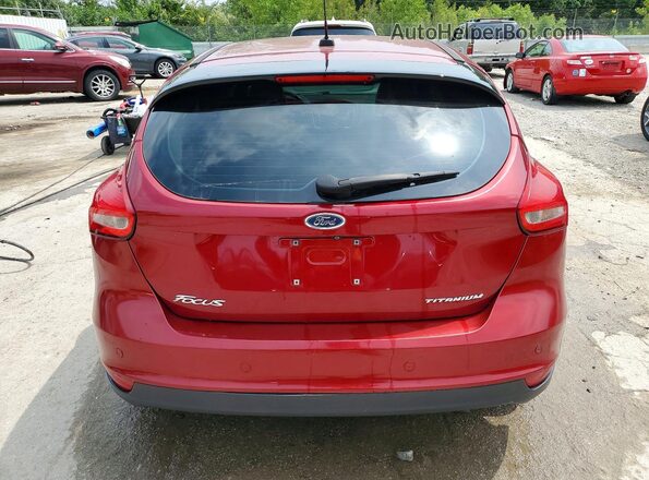 1FADP3N2XHL280129 2017 FORD FOCUS Red Rear view