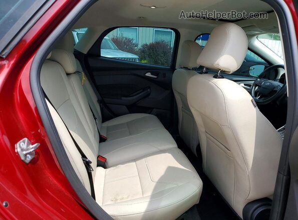 1FADP3N2XHL280129 2017 FORD FOCUS Red Rear seats view