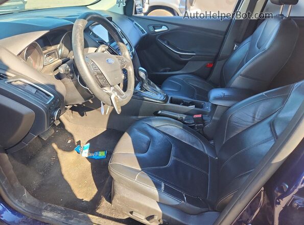 1FADP3N2XHL317924 2017 FORD FOCUS Синий Вид салона спереди
