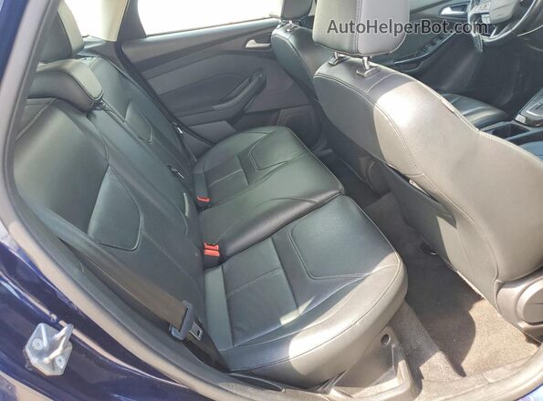 1FADP3N2XHL330270 2017 FORD FOCUS Blue Rear seats view