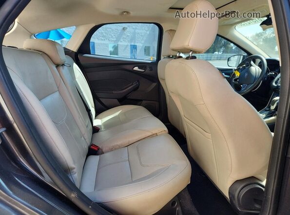 1FADP3N2XJL249744 2018 FORD FOCUS Charcoal Rear seats view