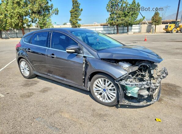 1FADP3N2XJL249744 2018 FORD FOCUS Charcoal Front right