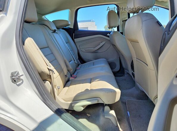 1FADP5BUXGL109249 2016 FORD C-MAX White უკანა სავარძლების ხედი