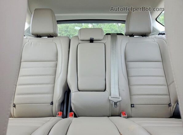 1FADP5DU1JL100105 2018 FORD C-MAX White Widok tylnych siedzeń