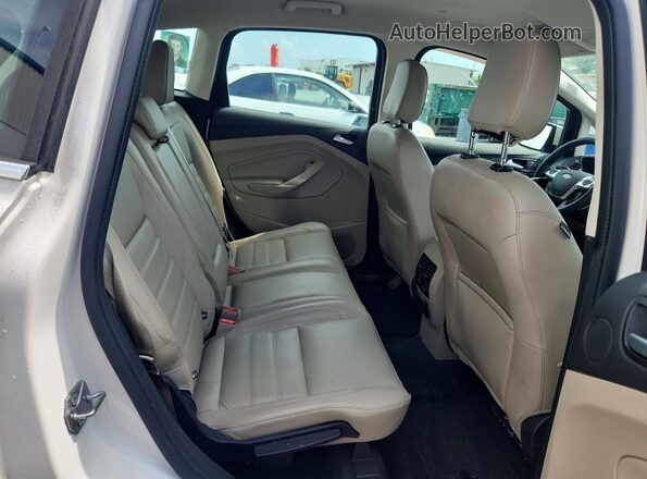 1FADP5DU8JL105849 2018 FORD C-MAX White Rear interior view