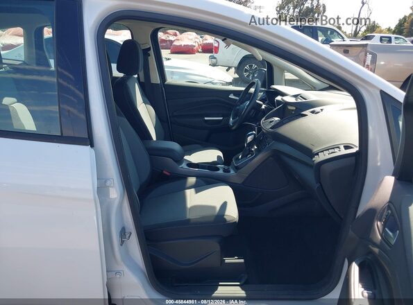 1FADP5EU1HL109797 2017 FORD C-MAX ENERGI White Вид салону спереду