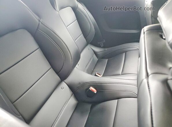 1FAGP8UH4T5121152 2026 FORD MUSTANG Black Rear seats view