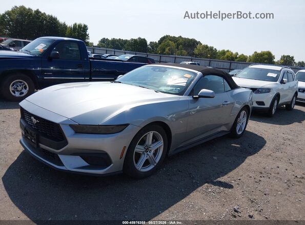 1FAGP8UH7T5115300 2026 FORD MUSTANG Silver Առջևի ձախ երեք քառորդ տեսարան