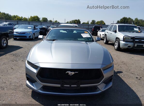 1FAGP8UH7T5115300 2026 FORD MUSTANG Silver Սարքավորումների վահանակի տեսք