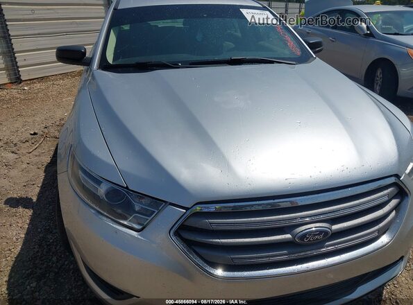 1FAHP2D81HG111207 2017 FORD TAURUS Серебряный Вид спереди