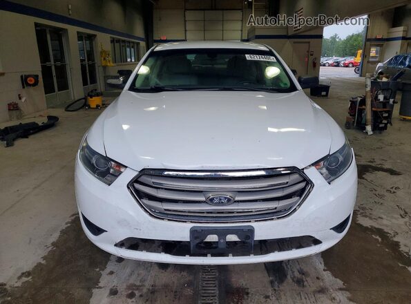 1FAHP2D85GG157167 2016 FORD TAURUS Белый Вид спереди