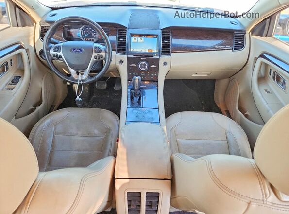 1FAHP2F84HG119394 2017 FORD TAURUS Red Вид панелі приладів