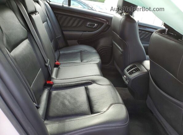 1FAHP2F8XHG104060 2017 FORD TAURUS White Vista de los asientos traseros