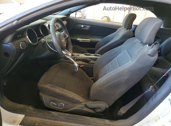 1FATP8EM3G5329183 2016 FORD MUSTANG White Widok wnętrza z przodu
