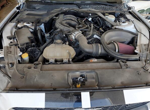1FATP8EM3G5329183 2016 FORD MUSTANG White Widok wnętrza z tyłu