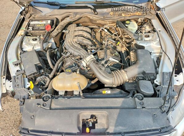 1FATP8EM5G5301174 2016 FORD MUSTANG Серебряный Вид задней части салона