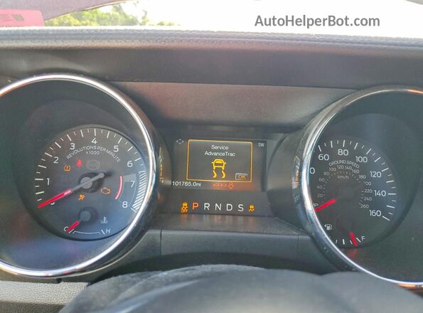 1FATP8EM6H5338834 2017 FORD MUSTANG Red Widok zestawu wskaźników