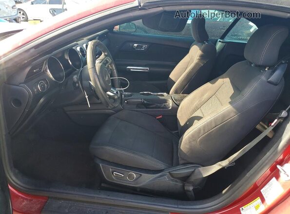 1FATP8EM6H5338834 2017 FORD MUSTANG Red Widok wnętrza z przodu