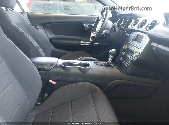 1FATP8EM7G5236215 2016 FORD MUSTANG Серебряный Вид салона спереди