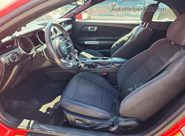 1FATP8EM8G5266422 2016 FORD MUSTANG Red Вид салону спереду