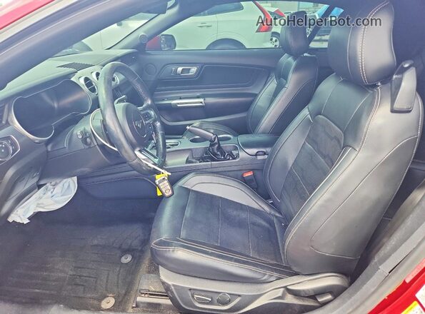 1FATP8FF2J5121710 2018 FORD MUSTANG Red Widok wnętrza z przodu