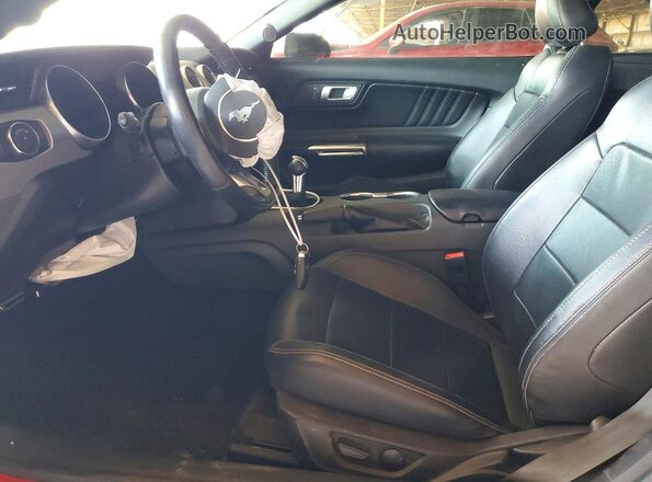 1FATP8UH1N5100423 2022 FORD MUSTANG Red Vista interior delantera