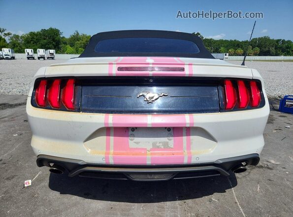 1FATP8UH2J5155649 2018 FORD MUSTANG White Հետևի տեսք