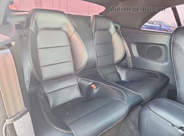 1FATP8UH2J5155649 2018 FORD MUSTANG White Հետևի նստատեղերի տեսք