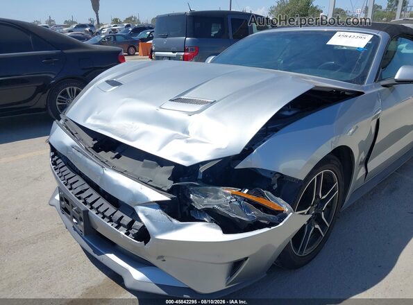 1FATP8UH2L5119107 2020 FORD MUSTANG Серебряный Вид спереди