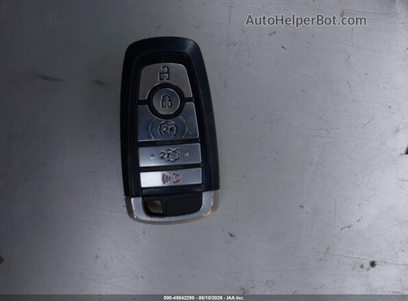 1FATP8UH2L5119107 2020 FORD MUSTANG Серебряный Вид панели приборов