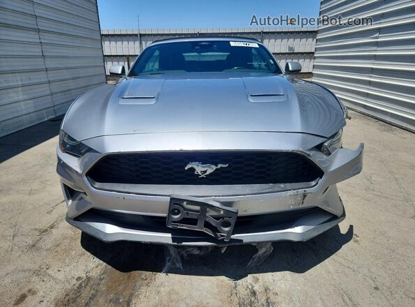 1FATP8UH2P5111577 2023 FORD MUSTANG Серебряный Вид спереди