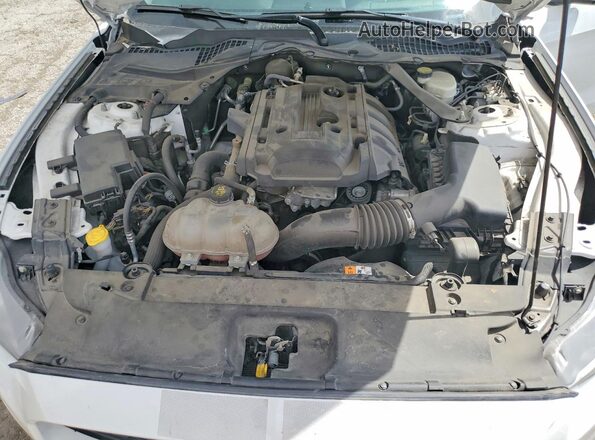 1FATP8UH3G5295184 2016 FORD MUSTANG White Rear interior view