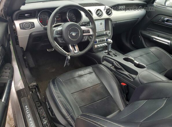 1FATP8UH3H5267449 2017 FORD MUSTANG Silver წინა პანელის ხედი