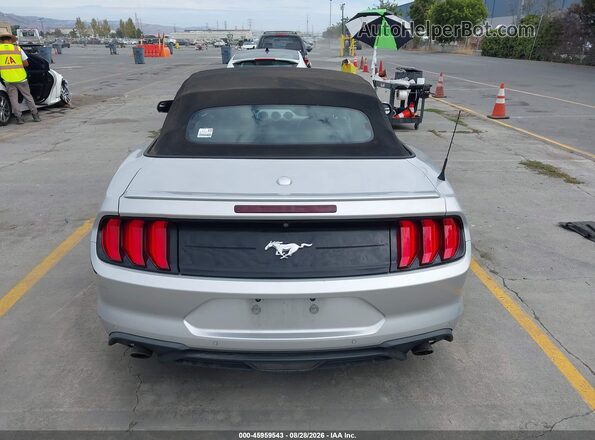 1FATP8UH3J5155241 2018 FORD MUSTANG Серебряный 