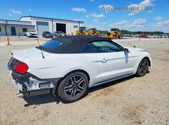 1FATP8UH3J5166045 2018 FORD MUSTANG White Rear right