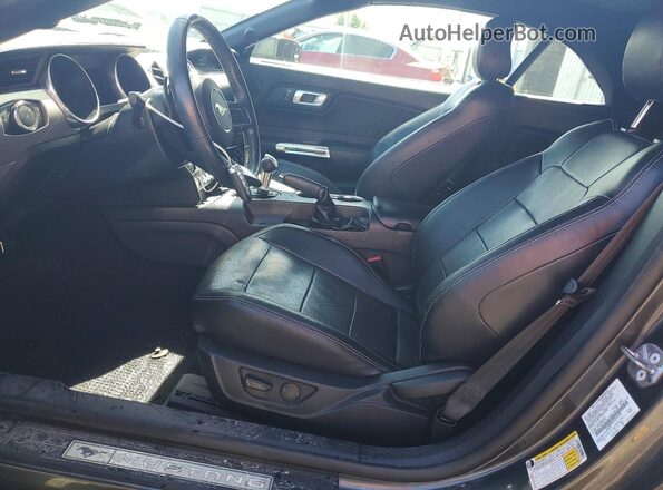 1FATP8UH4L5147748 2020 FORD MUSTANG Gray Front interior view