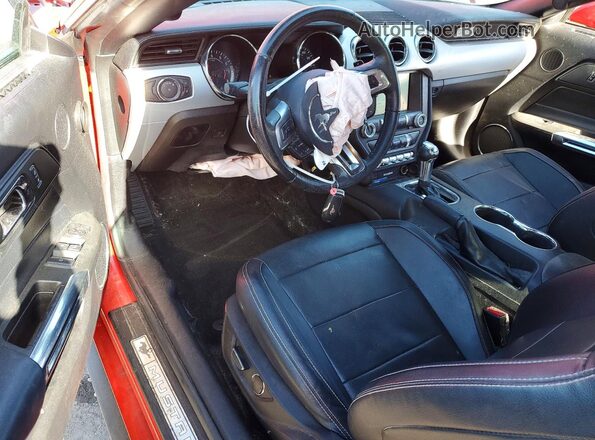 1FATP8UH5H5267310 2017 FORD MUSTANG Red Widok deski rozdzielczej