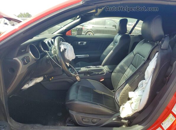 1FATP8UH5M5116591 2021 FORD MUSTANG Red Front interior view