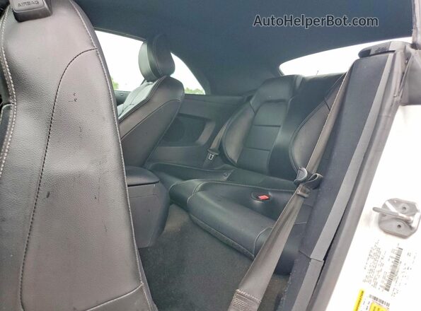 1FATP8UH6J5111766 2018 FORD MUSTANG White Հետևի նստատեղերի տեսք