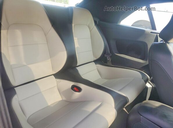 1FATP8UH6M5154377 2021 FORD MUSTANG Burgundy Vista de los asientos traseros