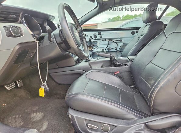 1FATP8UH7G5309698 2016 FORD MUSTANG White Widok wnętrza z przodu