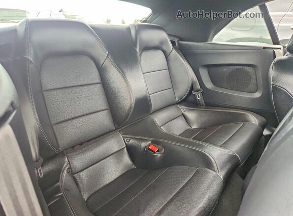 1FATP8UH7L5113562 2020 FORD MUSTANG Silver Вид задніх сидінь