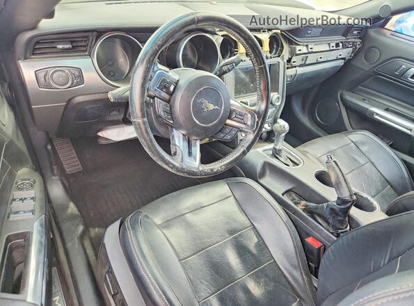1FATP8UH7L5119961 2020 FORD MUSTANG Белый Вид панели приборов