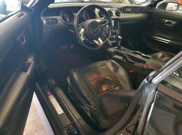 1FATP8UH8J5133400 2018 FORD MUSTANG Черный Вид щитка приборов